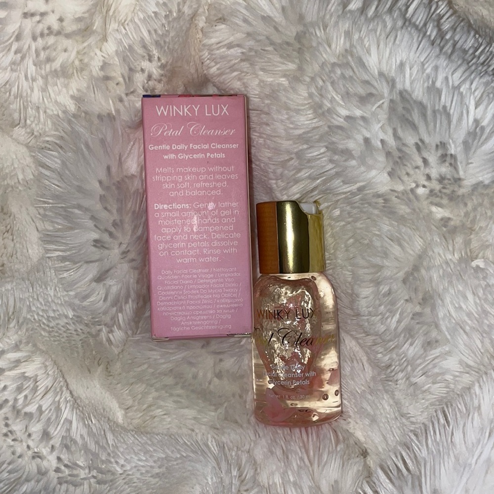 Gentle daily facial cleaner